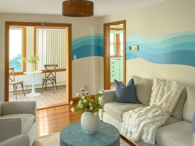 29A Bay St, Hull, MA 02045