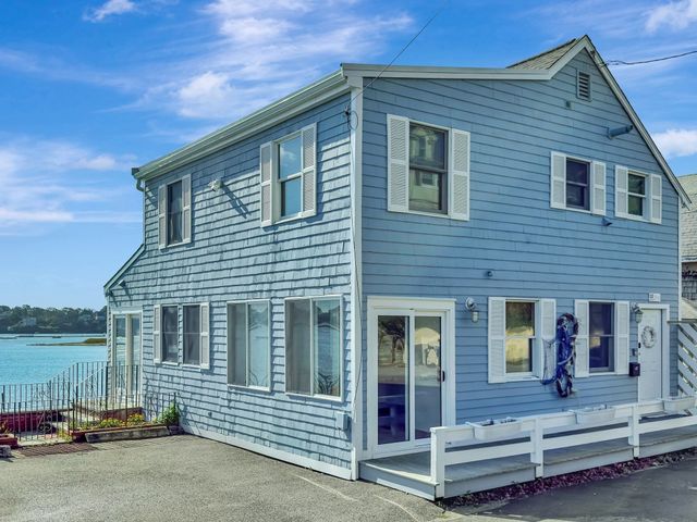 29A Bay St, Hull, MA 02045