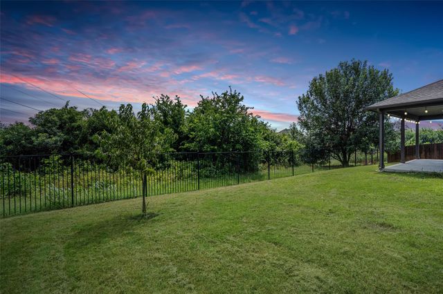 104 Stinchcomb Road, Hutto, TX 78634