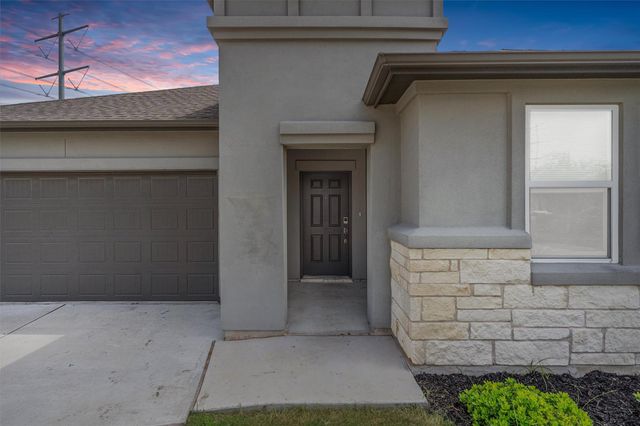 104 Stinchcomb Road, Hutto, TX 78634