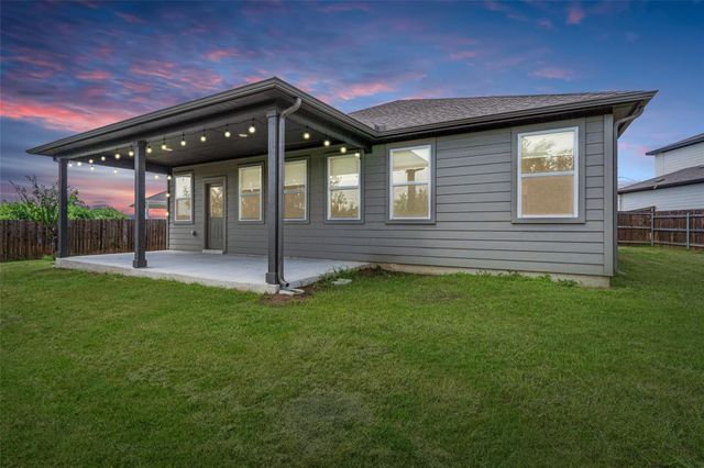 104 Stinchcomb Road, Hutto, TX 78634