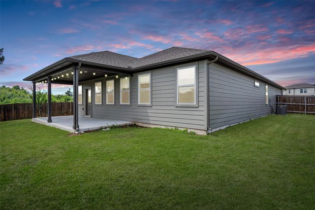104 Stinchcomb Road, Hutto, TX 78634