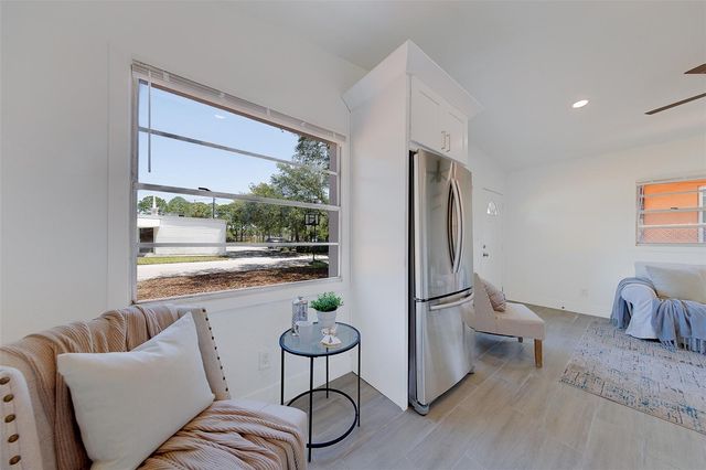 2534 IRVING AVENUE S, St Petersburg, FL 33712