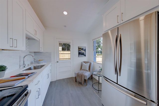 2534 IRVING AVENUE S, St Petersburg, FL 33712