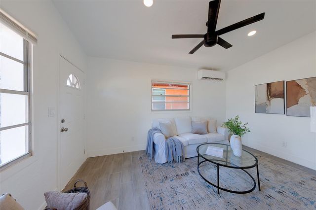 2534 IRVING AVENUE S, St Petersburg, FL 33712