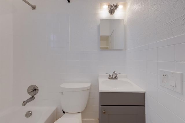 2534 IRVING AVENUE S, St Petersburg, FL 33712