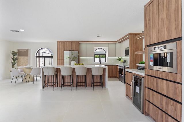7548 Fairway Trail, Boca Raton, FL 33487