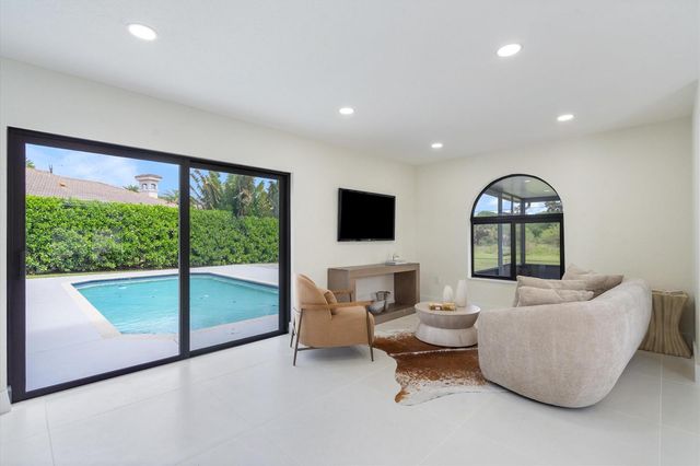 7548 Fairway Trail, Boca Raton, FL 33487