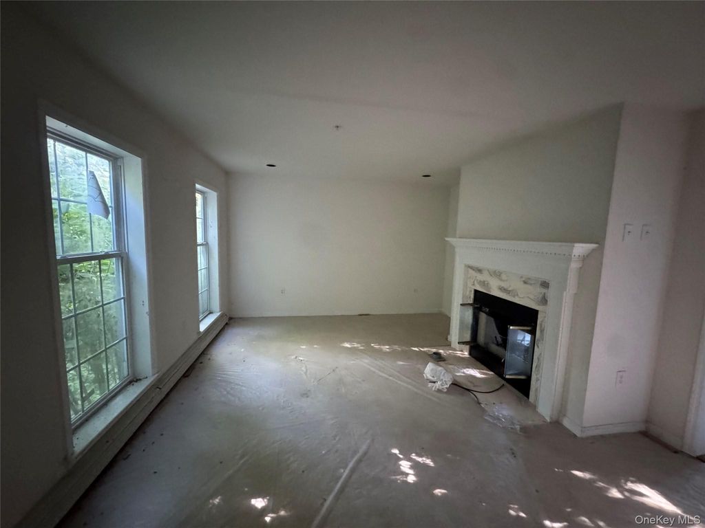33 Wayne Way, White Plains, NY 10607 — photo 2