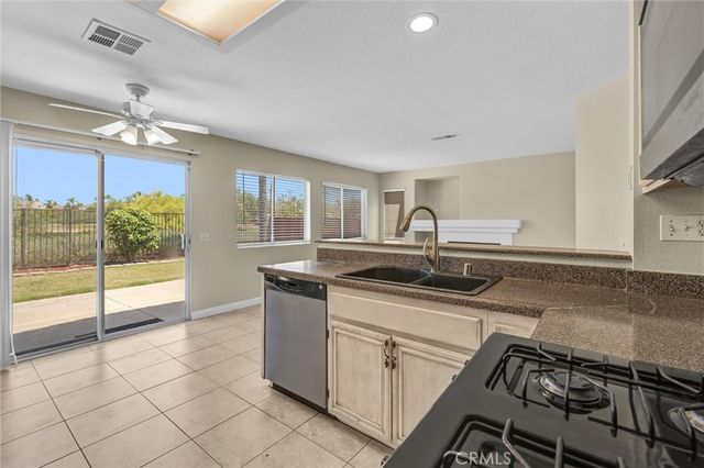 39734 Avenida Miguel Oeste, Murrieta, CA 92563