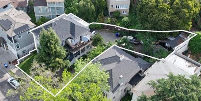 330 Athol Avenue, Oakland, CA 94606