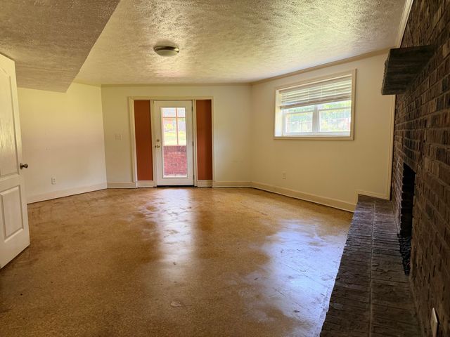 812 Orchard Terrace, Rossville, GA 30741