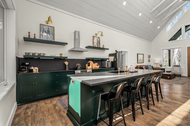 2425 Westlake Ave, Monteagle, TN 37356