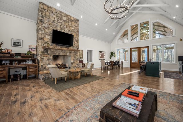 2425 Westlake Ave, Monteagle, TN 37356