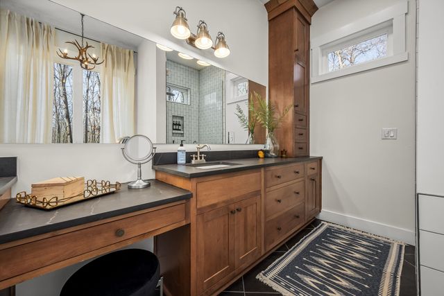 2425 Westlake Ave, Monteagle, TN 37356