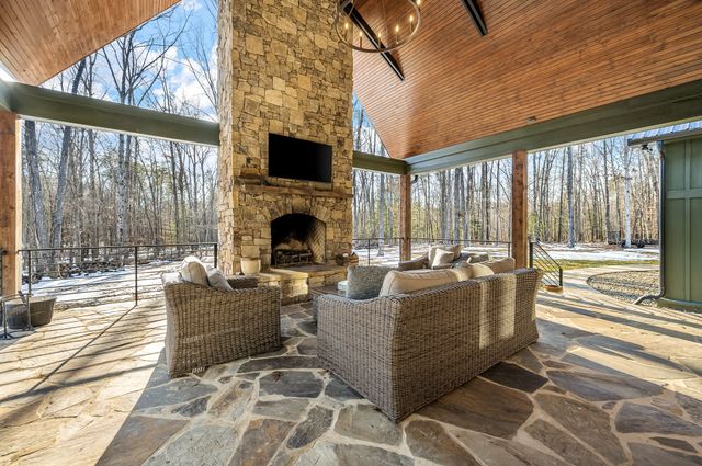 2425 Westlake Ave, Monteagle, TN 37356