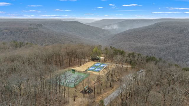 2425 Westlake Ave, Monteagle, TN 37356