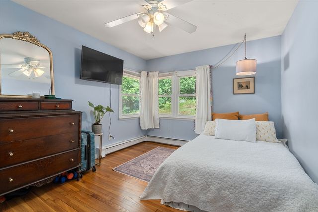 10 Hopkinton Rd, Upton, MA 01568
