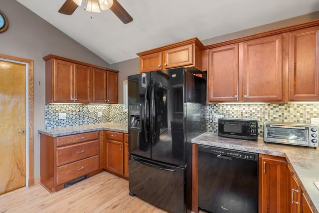 10 Hopkinton Rd, Upton, MA 01568