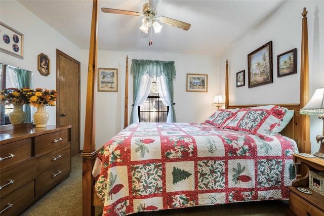 119 Camino Robles Street, Gun Barrel City, TX 75156