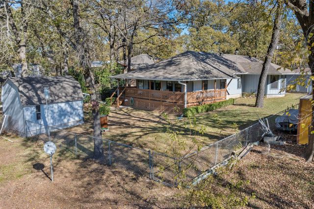 119 Camino Robles Street, Gun Barrel City, TX 75156