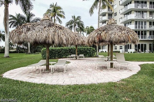 140 Seaview CT S-902, Marco Island, FL 34145