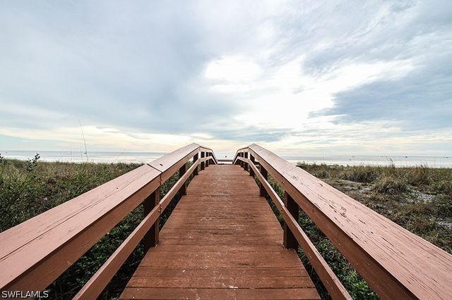 140 Seaview CT S-902, Marco Island, FL 34145