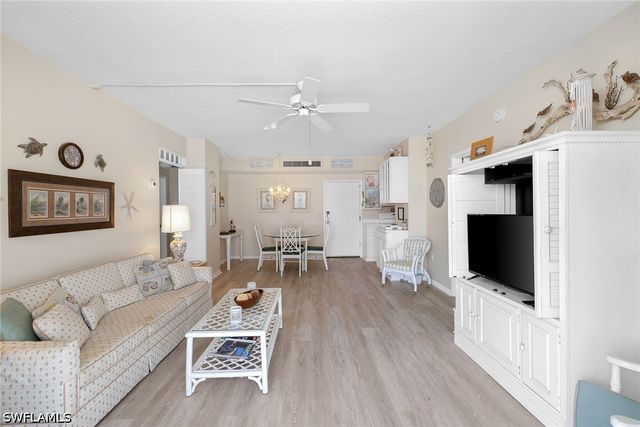 140 Seaview CT S-902, Marco Island, FL 34145