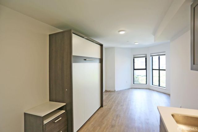 1532 Howard Street 202, San Francisco, CA 94103
