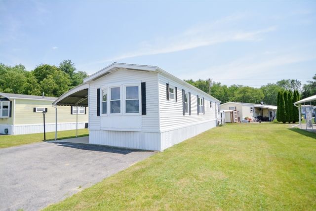 556 Central St 57, Leominster, MA 01453