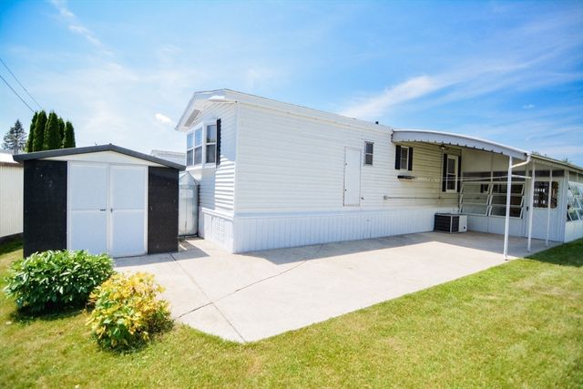 556 Central St 57, Leominster, MA 01453