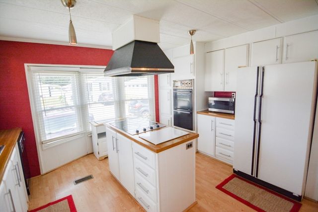 556 Central St 57, Leominster, MA 01453