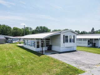 556 Central St 57, Leominster, MA 01453