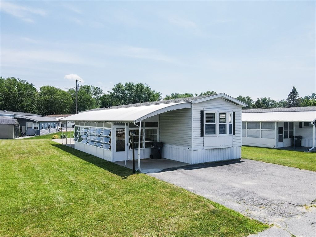 556 Central St 57, Leominster, MA 01453