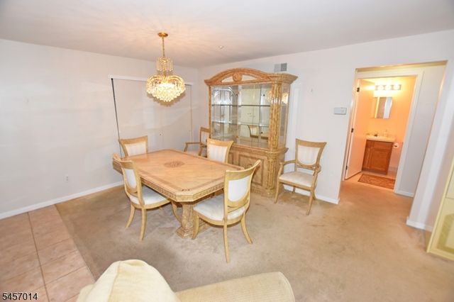 24 Spruce Ter, Mount Arlington Boro, NJ 07856