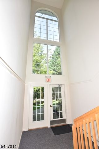 24 Spruce Ter, Mount Arlington Boro, NJ 07856