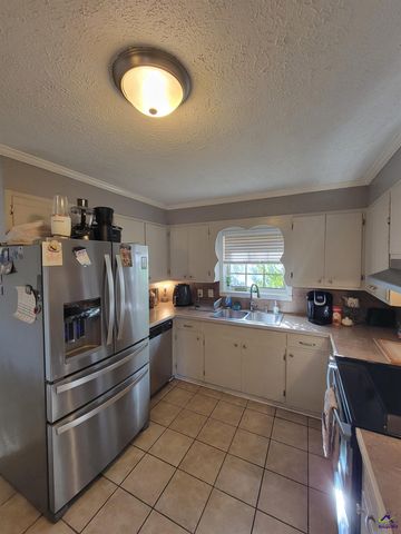 6 Easy Street, Hawkinsville, GA 31036