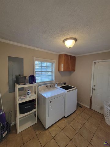 6 Easy Street, Hawkinsville, GA 31036