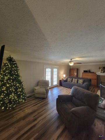 6 Easy Street, Hawkinsville, GA 31036