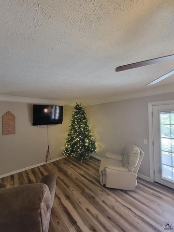 6 Easy Street, Hawkinsville, GA 31036