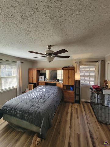 6 Easy Street, Hawkinsville, GA 31036