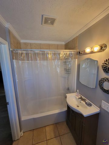 6 Easy Street, Hawkinsville, GA 31036