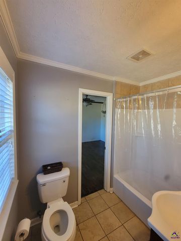 6 Easy Street, Hawkinsville, GA 31036