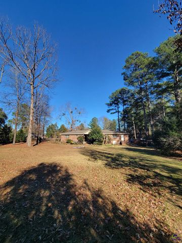 6 Easy Street, Hawkinsville, GA 31036