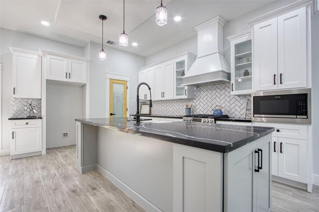 11334 Inwood Drive, Plantersville, TX 77363