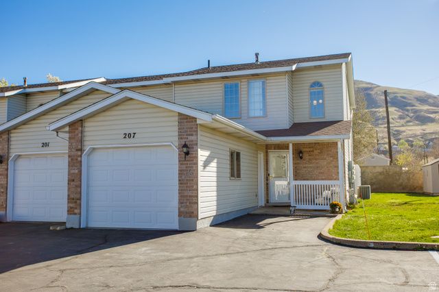 207 E 820 S, Centerville, UT 84014