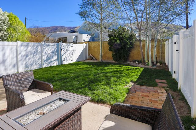 207 E 820 S, Centerville, UT 84014