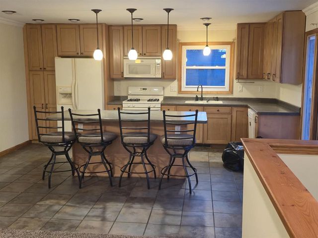 2011 N Sumac Drive, Janesville, WI 53545