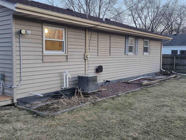 2011 N Sumac Drive, Janesville, WI 53545