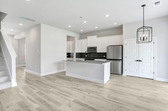 118 Periwinkle LN, Bastrop, TX 78602